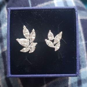 Swavorski crystal ring